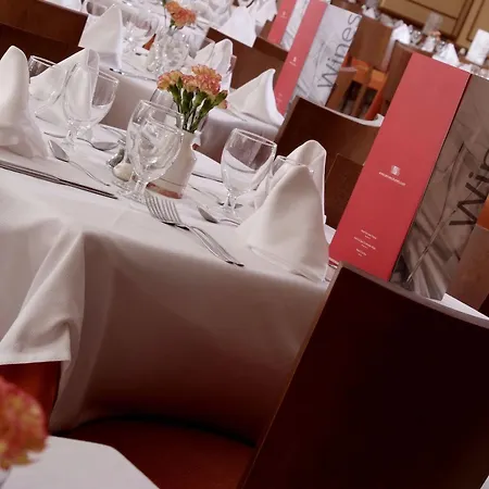 Hotel Clumba 3*