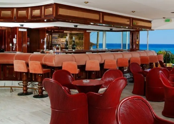 科伦巴酒店 3* 卡拉纳雅达