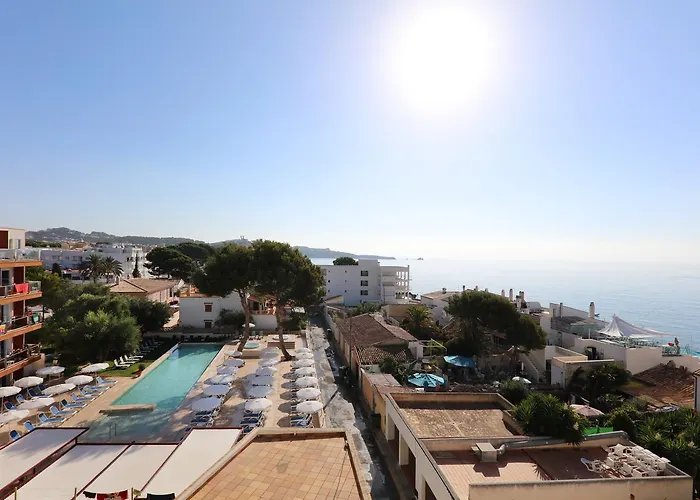 クルンバ ホテル